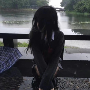 日本巨乳人妖射精视频
